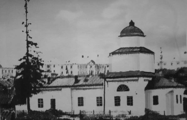 Церковь во имя Трех Святителей.